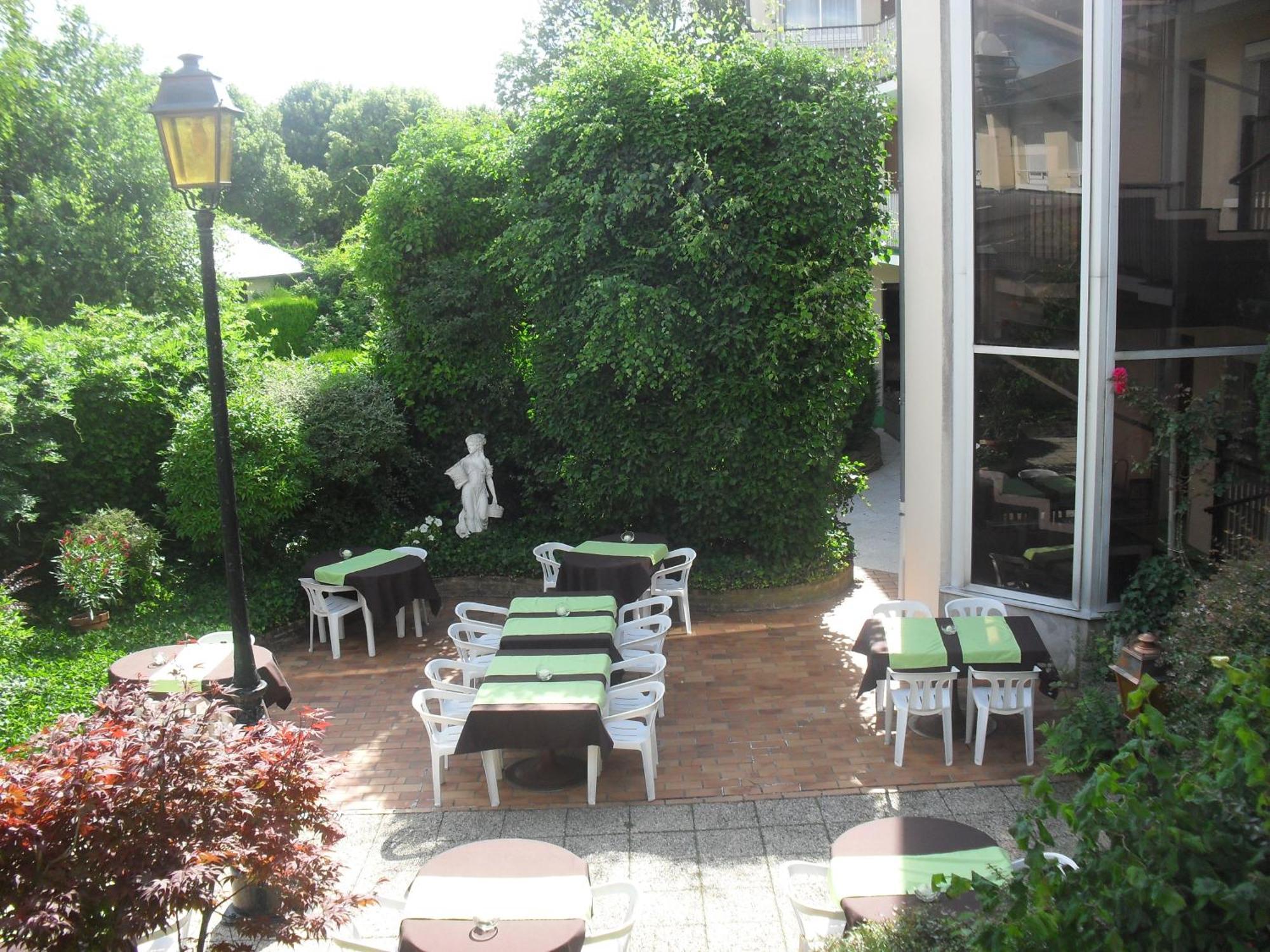 Contact Hotel De France Contres-Beauval-Cheverny Le Controis-en-Sologne Dış mekan fotoğraf